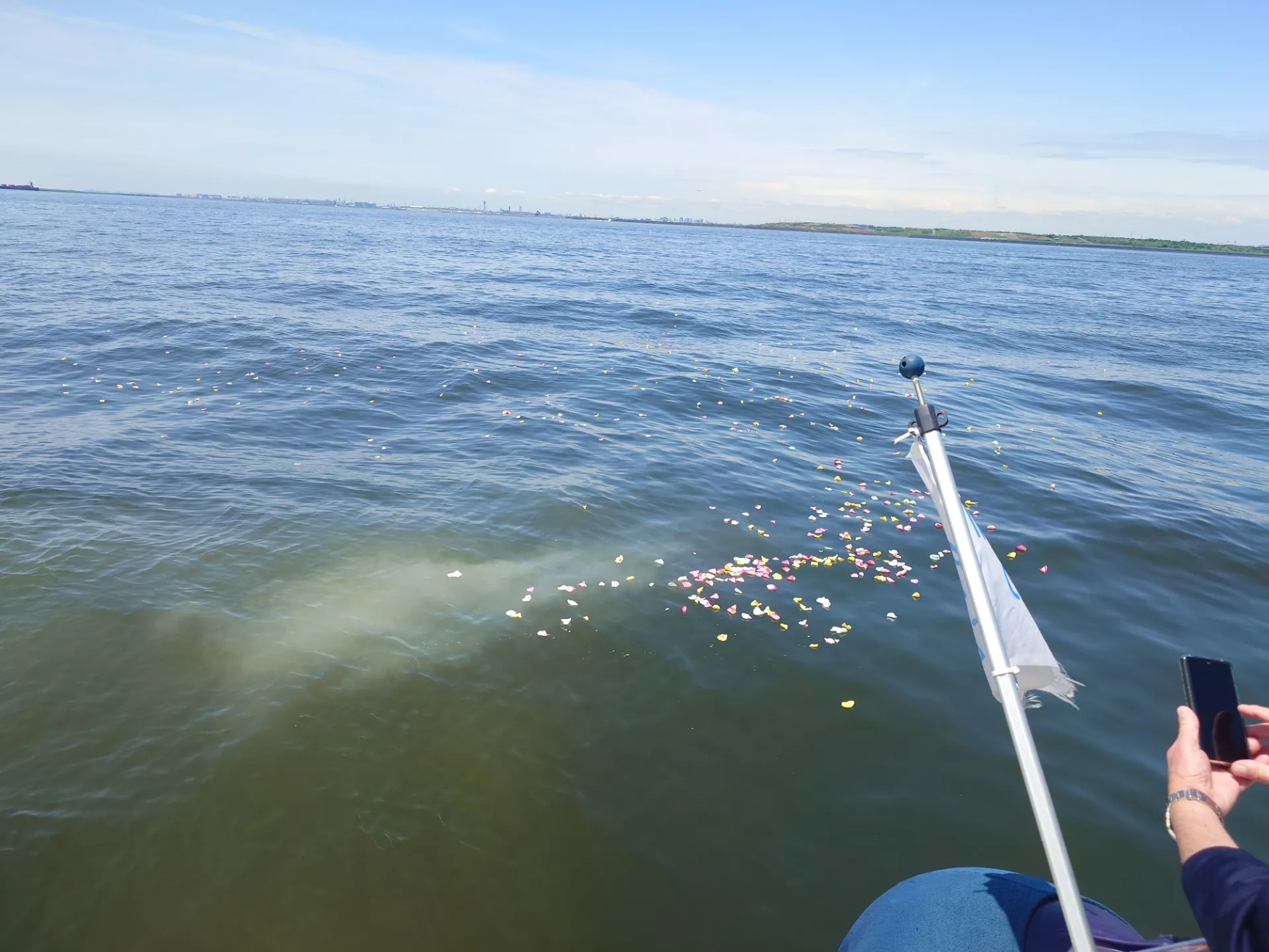 【東京湾の海洋散骨】江東区S様の海洋散骨を行いました。｜東京湾で海洋散骨アドバイザーをお探しならマーベルセレモニーへ